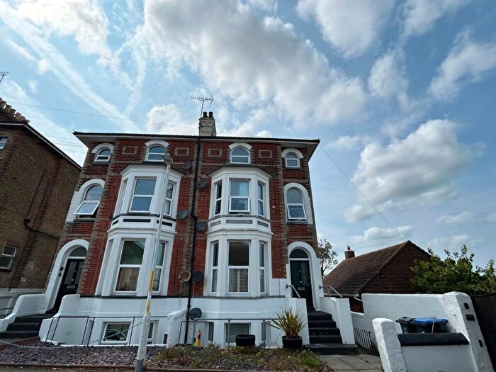 1 Bedroom Flat To Rent In Belmont Road, Broadstairs, Kent, CT10