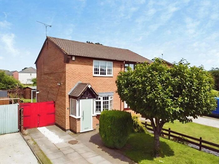 2 Bedroom Semi-Detached House For Sale In Kilmarie Close, Hinckley, Leicestershire, LE10