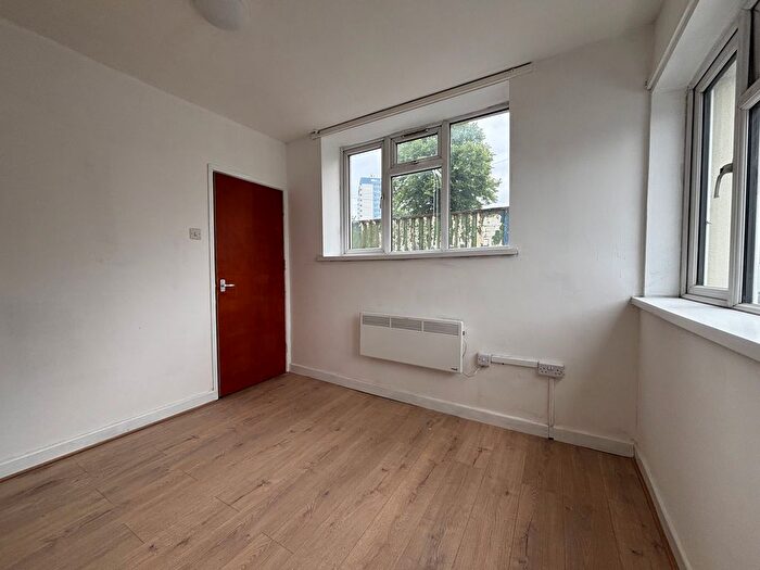 1 Bedroom Flat To Rent In Rowley Street, Walsall, WS1