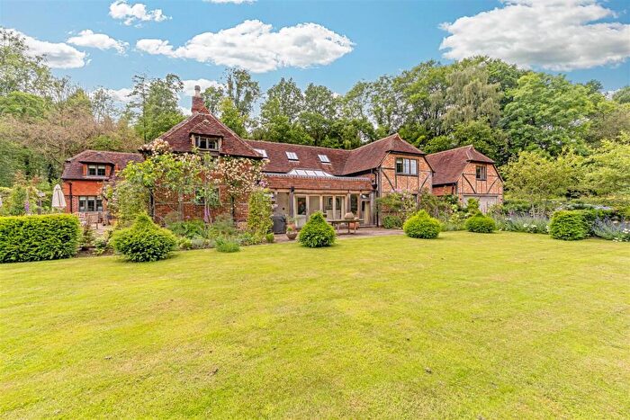 5 Bedroom House To Rent In High Button, Thursley, GU8