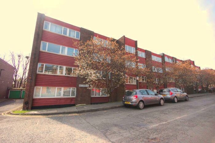 2 Bedroom Flat To Rent In Lonsdale Court, Jesmond, Newcastle Upon Tyne, NE2