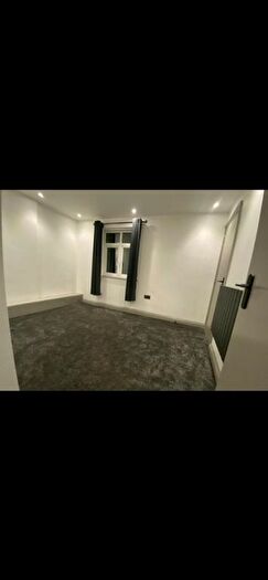 2 Bedroom Flat To Rent In Clouds Hill Road, Bristol, BS5