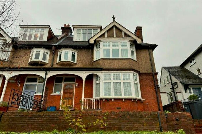 2 Bedroom Flat To Rent In Beechwood Road, South Croydon, CR2