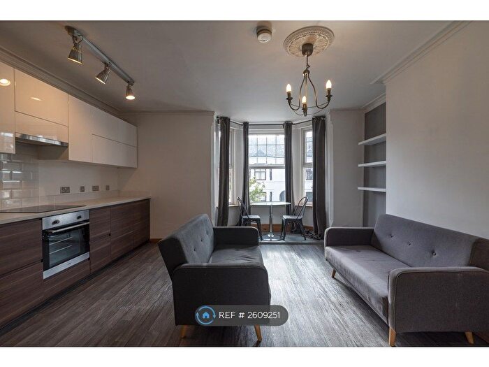 1 Bedroom Flat To Rent In Carrington, Nottingham, NG5