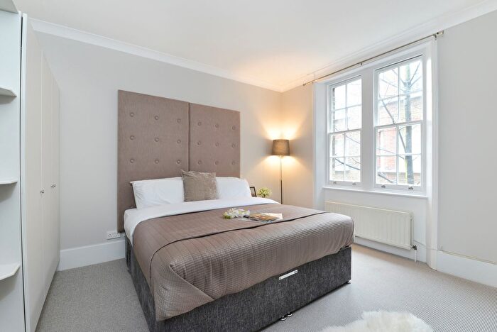 2 Bedroom Flat To Rent In Pater Street, Kensington, W8