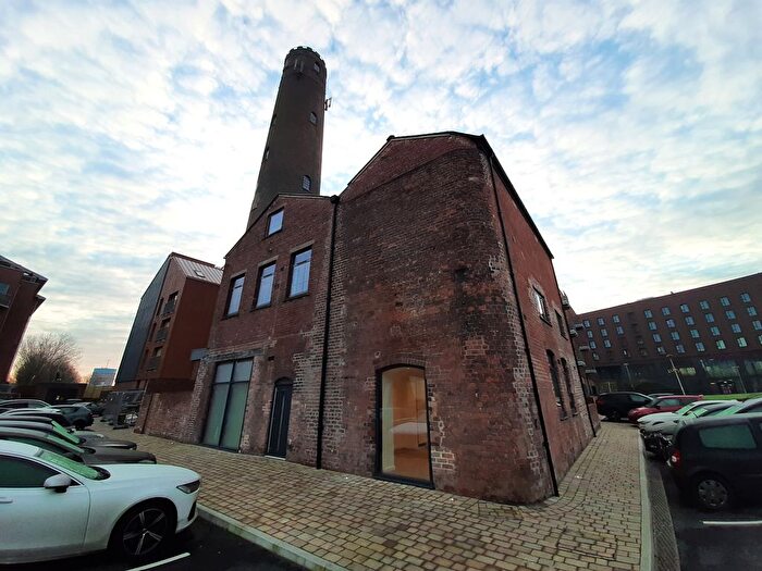 4 Bedroom Semi-Detached House To Rent In Shot Tower Close, Chester, CH1