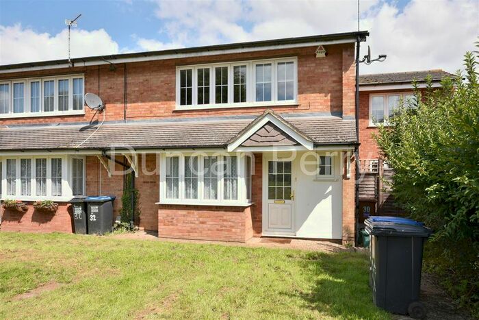 4 Bedroom End Of Terrace House To Rent In Greville Close, North Mymms, Hatfield, AL9