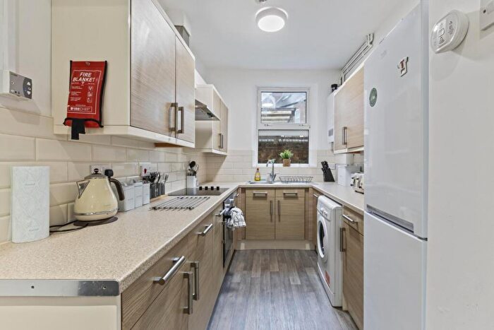 5 Bedroom House To Rent In Peveril Street, Nottingham, NG7