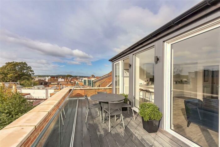 2 Bedroom Penthouse To Rent In Acre Passage Windsor, SL4