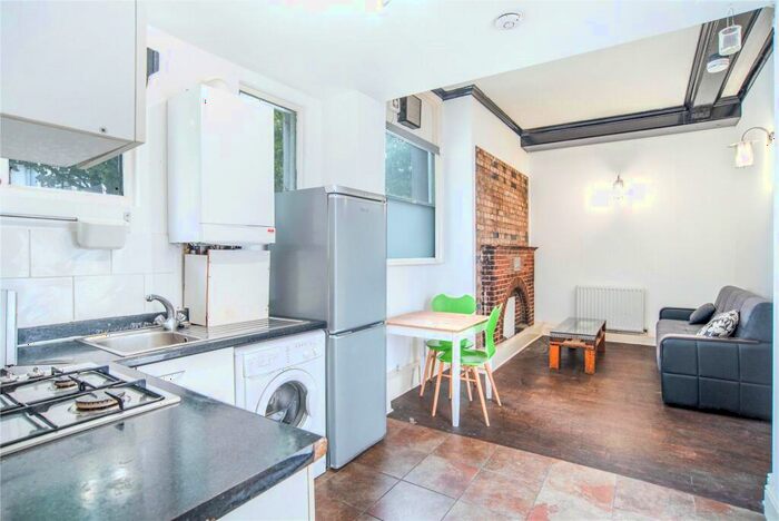 1 Bedroom Maisonette To Rent In Teesdale Close, Cambridge Heath, London, E2