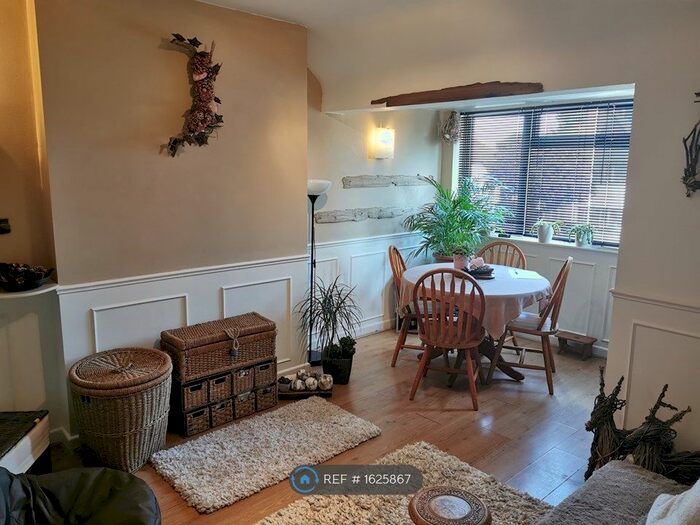 1 Bedroom Maisonette To Rent In Wood End Lane, Northolt, UB5