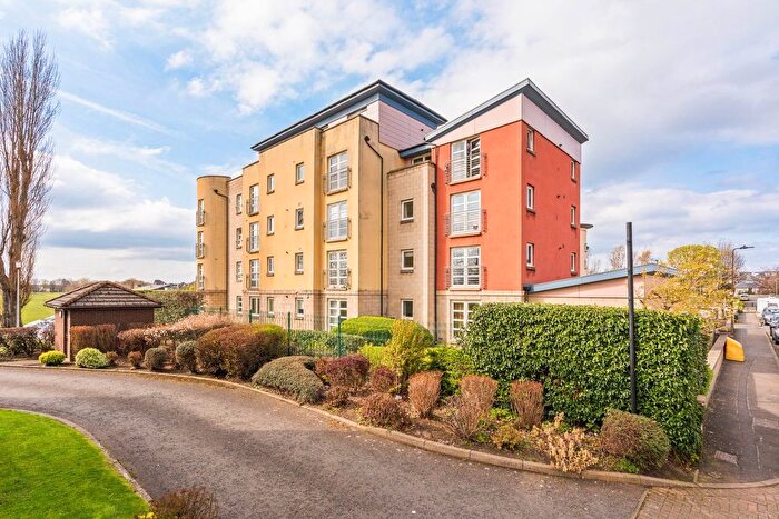 3 Bedroom Flat For Sale In Gylemuir Road, Corstorphine, Edinburgh, EH12