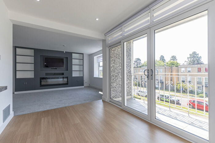 2 Bedroom Apartment To Rent In Lakeside Court, East Approach Drive, Cheltenham, GL52