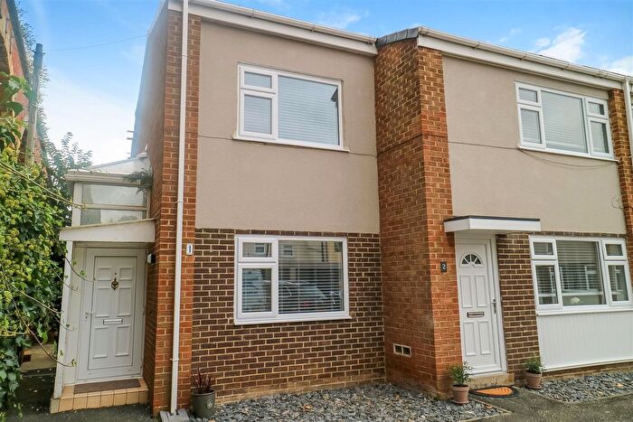 2 Bedroom Flat To Rent In Bridge Court, Yarm, TS15