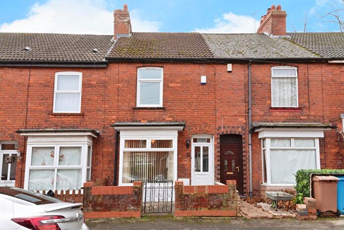 2 Bedroom Terraced House For Sale In Park Avenue, Hessle, HU13