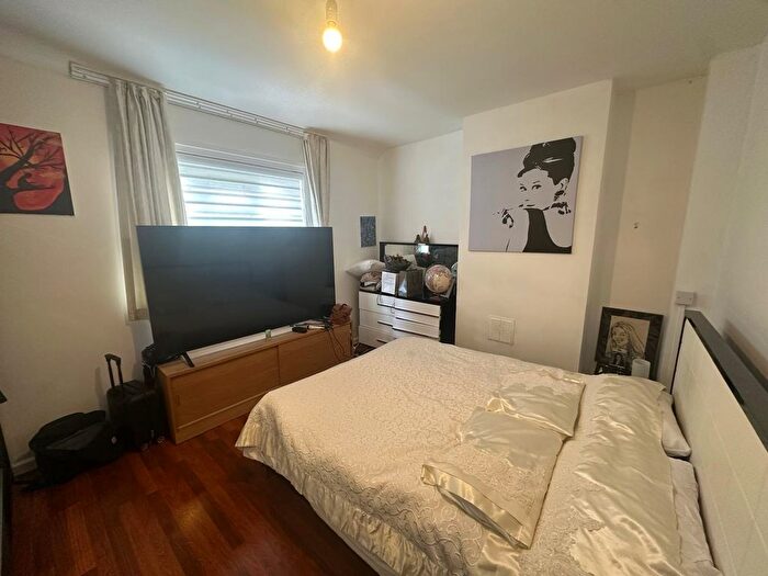 4 Bedroom Terraced House To Rent In Fairview Close, Waltham Forest, E17