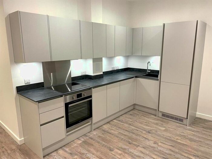 1 Bedroom Flat To Rent In London Road, Staines-Upon-Thames, TW18