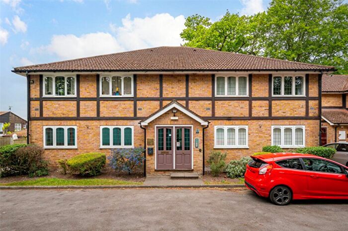 1 Bedroom Apartment For Sale In Aragon Court, Bracknell, Berkshire, RG12