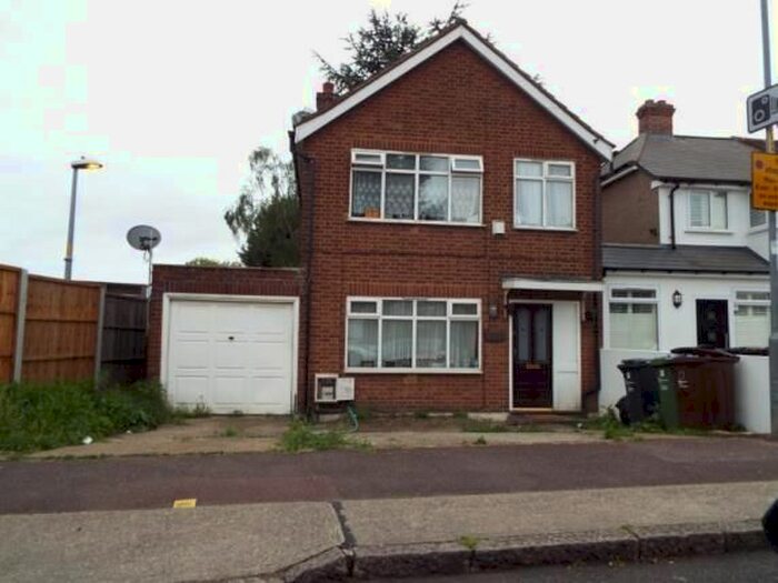 3 Bedroom Semi-Detached House To Rent In Oval Road South, Dagenham, RM10