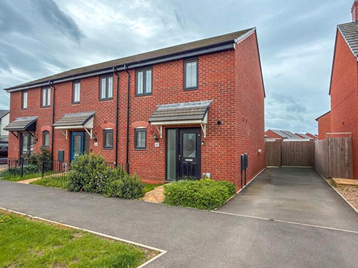 2 Bedroom End Of Terrace House For Sale In Hayloft Way, Nuneaton, CV11