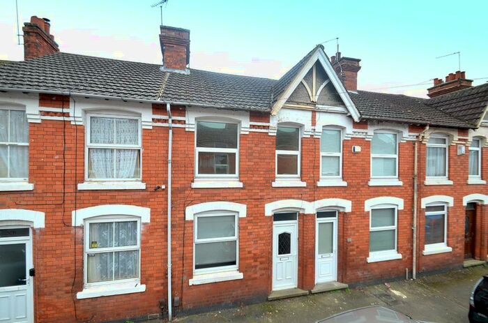 2 Bedroom Terraced House To Rent In Durban Road, Kettering, Northamptonshire, NN16