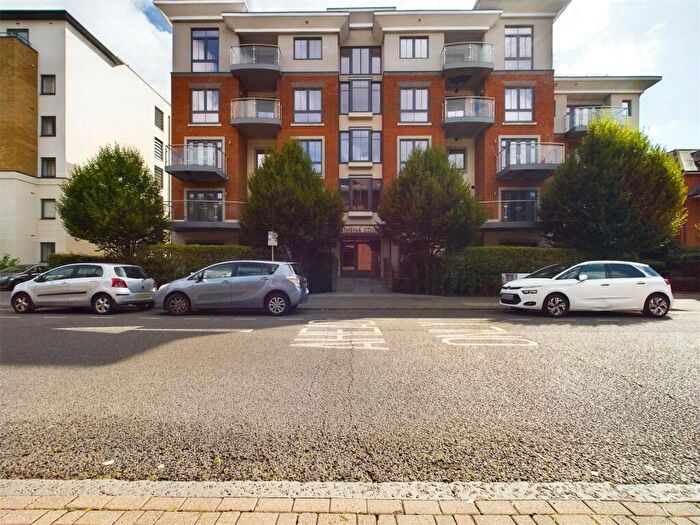 2 Bedroom Apartment To Rent In Bridge Avenue, Maidenhead, Berkshire, SL6