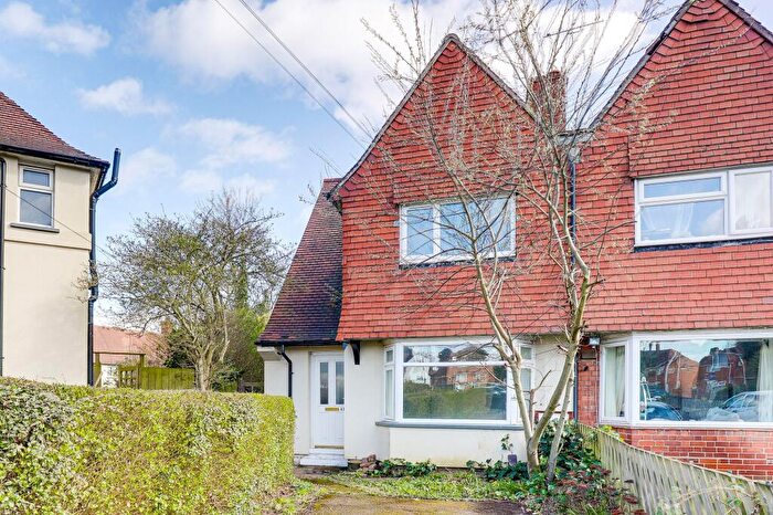 3 Bedroom Semi Detached House For Sale In Abingdon Square, Nottingham, NG8