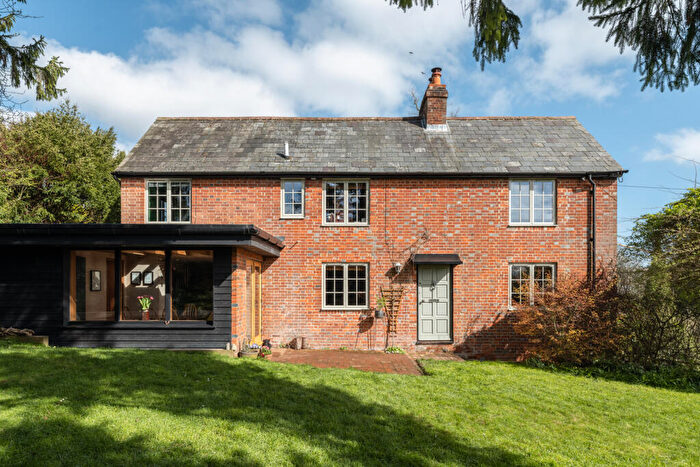 4 Bedroom Detached House For Sale In The Hermitage, King's Somborne, Hampshire, SO20