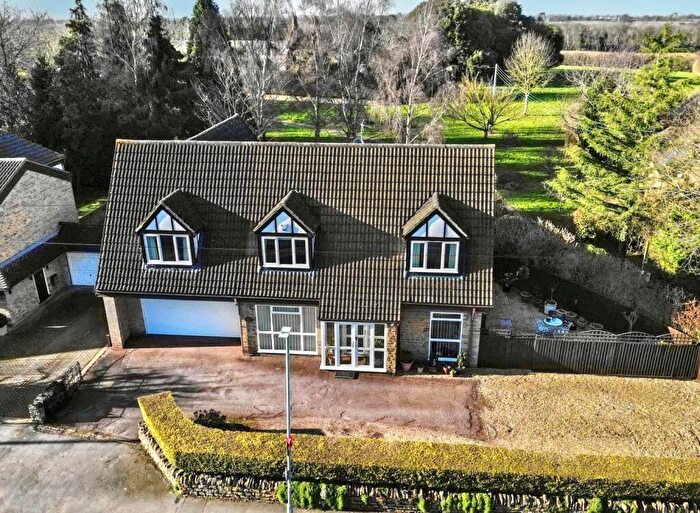 5 Bedroom Detached House For Sale In Sywell Road, Overstone, Northampton, NN6