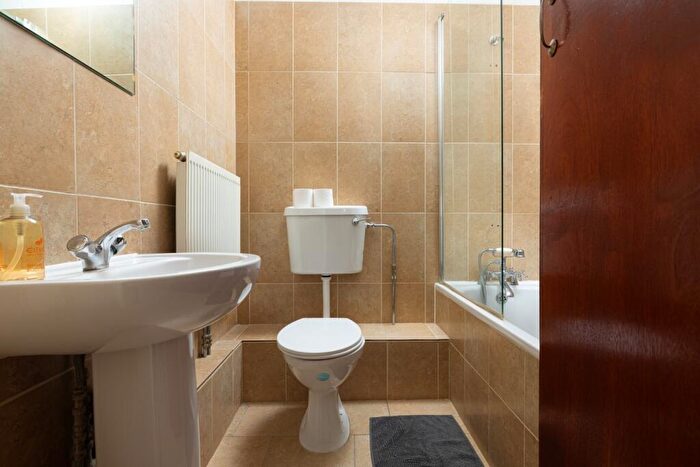 1 Bedroom Flat To Rent In Belsize Park, London, NW3