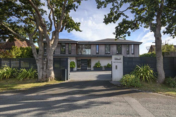4 Bedroom Detached House For Sale In Smugglers Lane, Bosham, Chichester, West Sussex, PO18