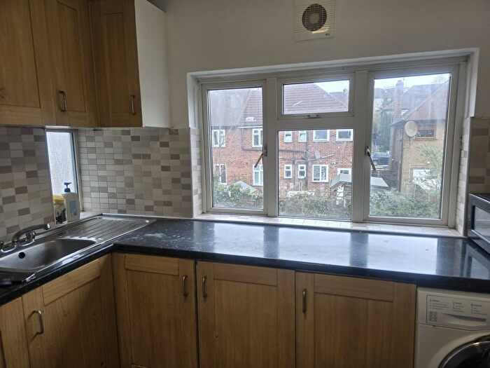 3 Bedroom Flat To Rent In Kingsbury Road, Kingsbury, NW9