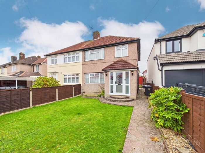 3 Bedroom Semi-Detached House For Sale In Aldrich Crescent, New Addington, CR0