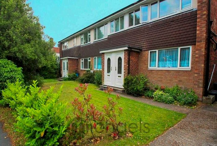 3 Bedroom Maisonette To Rent In West Court, Lexden Road, Colchester, CO3
