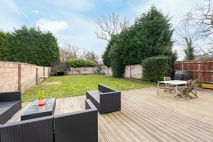 4 Bedroom Semi-Detached House For Sale In Winfield Grove, Newdigate, RH5