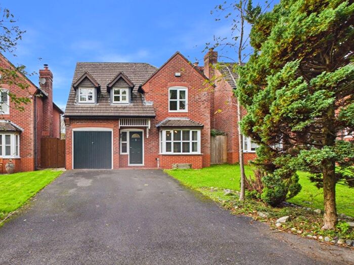 4 Bedroom Detached House For Sale In Astley Hall Drive, Astley, M29