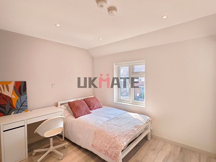 1 Bedroom Property To Rent In Bisson Road, London, E15