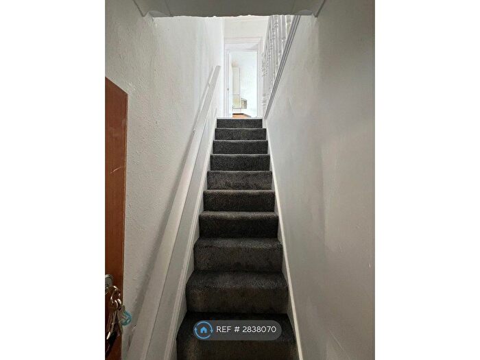 1 Bedroom Flat To Rent In Top Salisbury Rd, Chatham, ME4