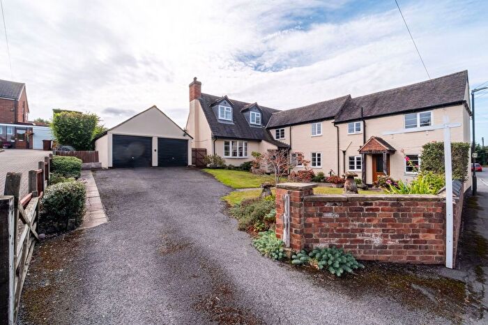 4 Bedroom Detached House For Sale In Bells End Road, Walton-On-Trent, DE12