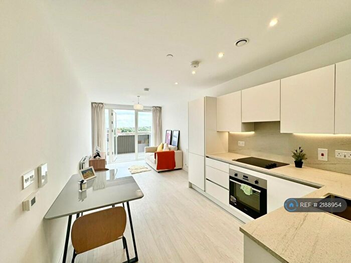 1 Bedroom Flat To Rent In Meadowlark House, London, NW9