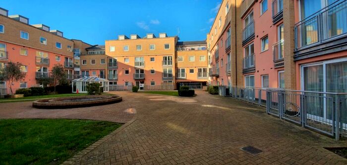 2 Bedroom Flat To Rent In Wooldridge Close, Feltham, TW14