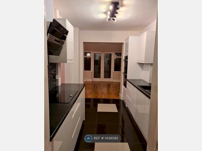 4 Bedroom End Of Terrace House To Rent In Wordsworthway, Dartford, DA1