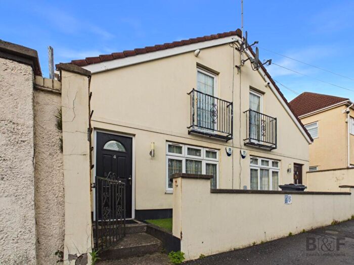 1 Bedroom Semi Detached House For Sale In Prospect Place, Whitehall, BS5