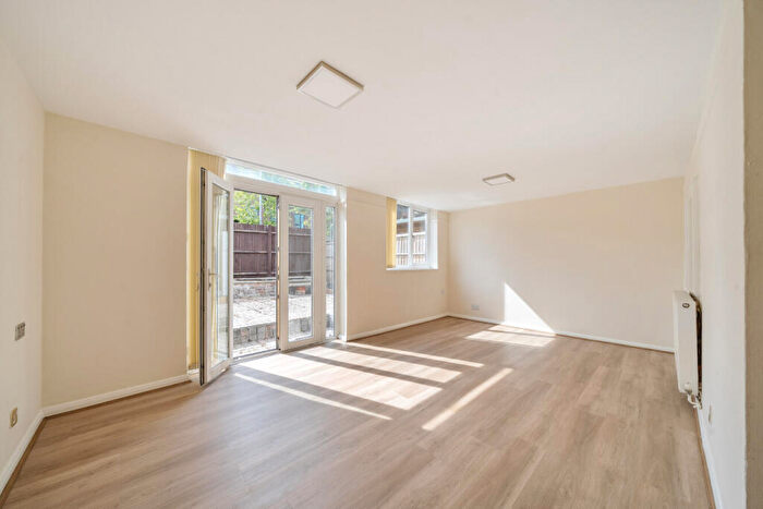 3 Bedroom End Of Terrace House To Rent In Adamsrill Road, London, SE26