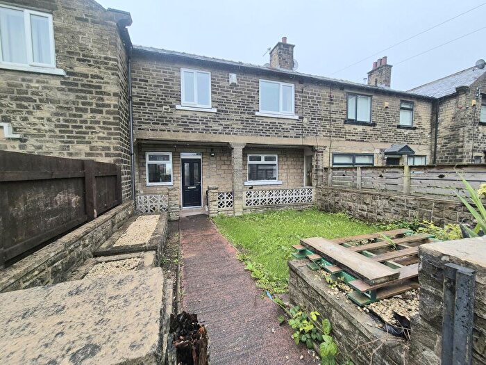 3 Bedroom Terraced House To Rent In Nursery Lane, Halifax, HX3