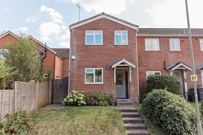 3 Bedroom End Of Terrace House For Sale In Valley Close, Colden Common, Winchester, SO21