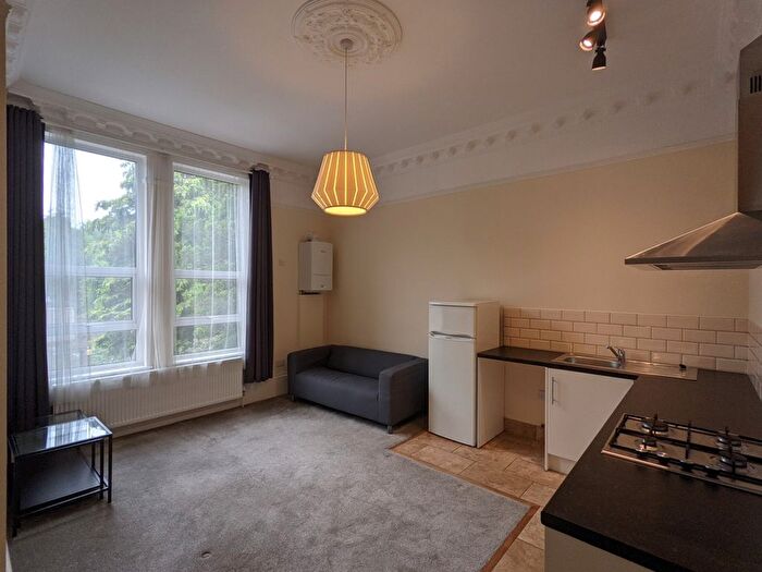 1 Bedroom Flat To Rent In Oxford Road, Moseley, B13
