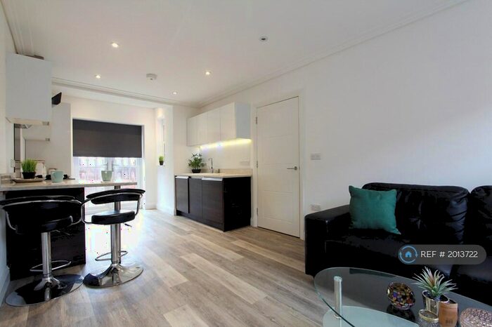 1 Bedroom Flat To Rent In Oxford Road, Reading, RG1