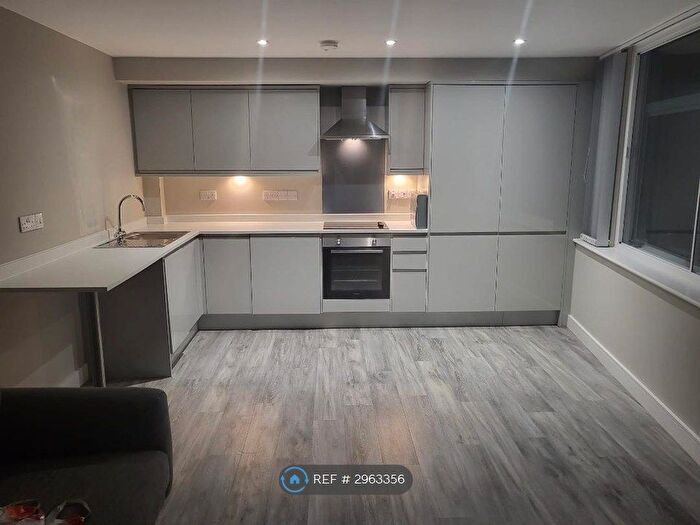 2 Bedroom Flat To Rent In Glasshouse, Bedford, MK40
