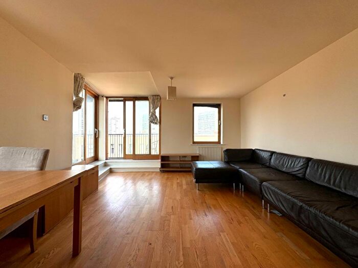 1 Bedroom Flat To Rent In Queen Elizabeth Gardens, New Gorbals, Glasgow, G5